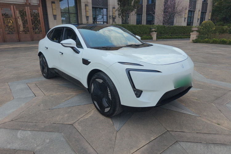 Avatr 11 2024 car image #6