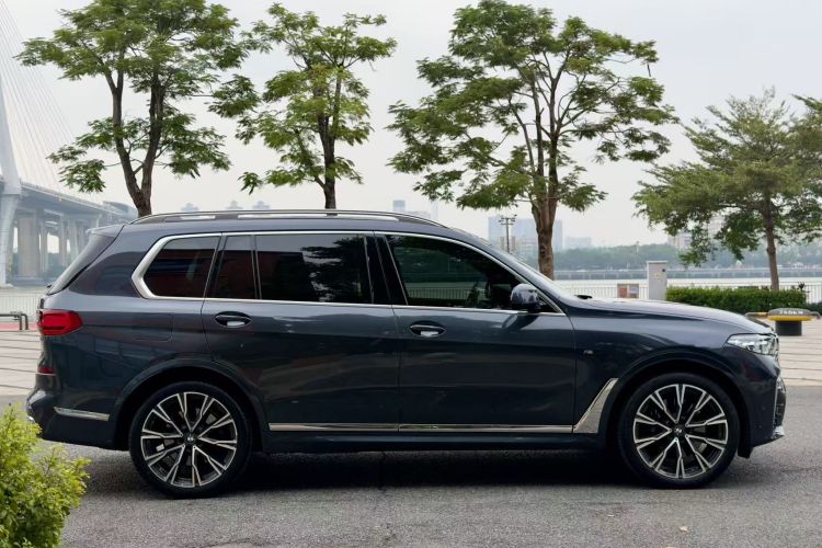 BMW X7 2020 صورة سيارة #6