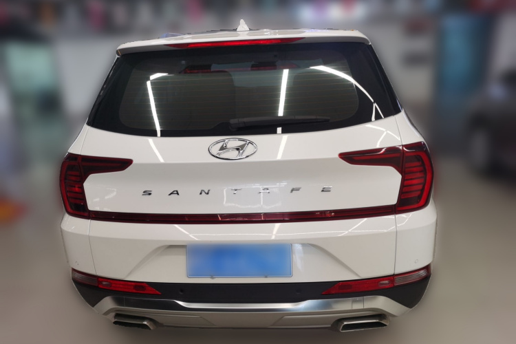 Hyundai Santa Fe 2022 car image #6