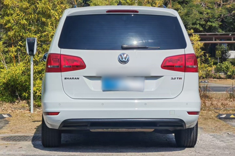 Volkswagen Sharan 2014 car image #6