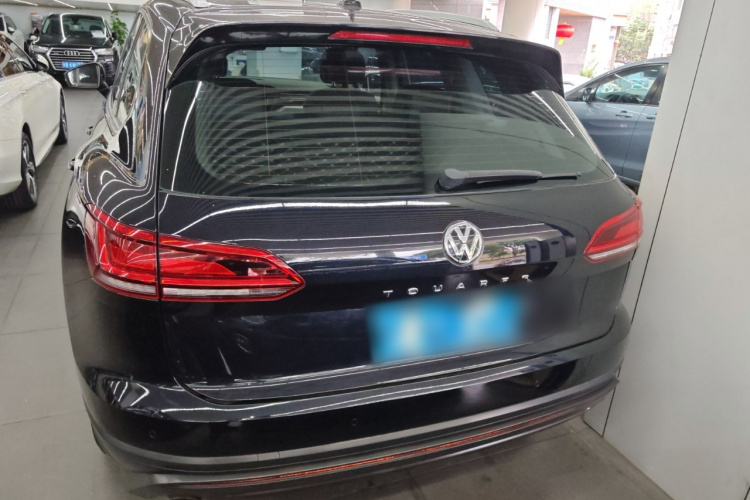 Volkswagen Touareg 2020 immagine di auto #6