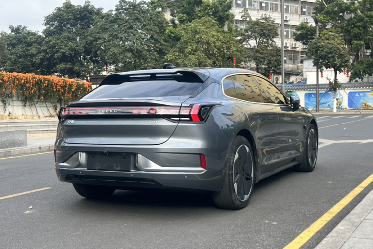 极氪 极氪001 2022 汽车图片 #6