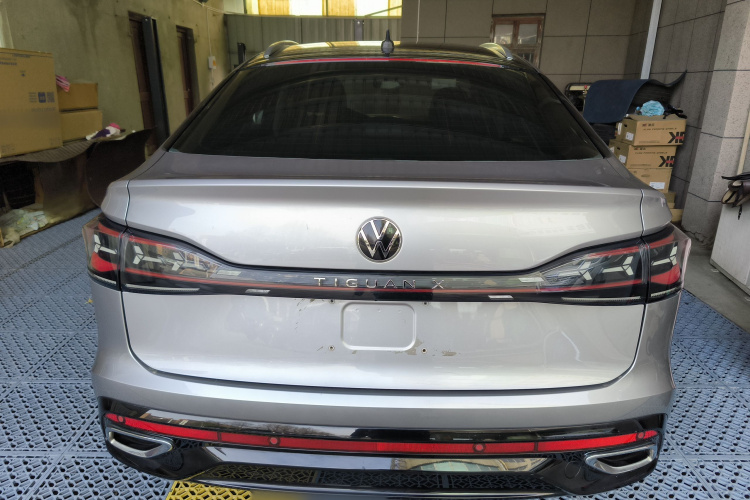 Volkswagen Tiguan X 2021 immagine di auto #6