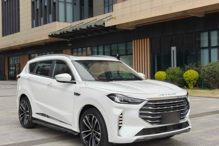 X70 PLUS 2020 car image #6