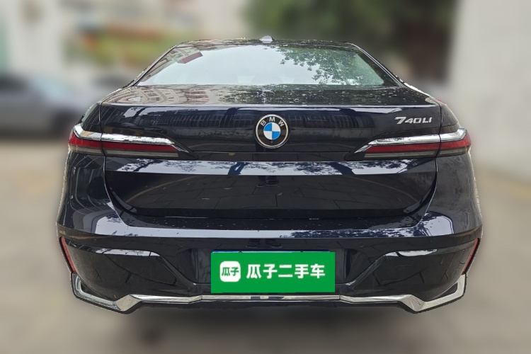 BMW 7 Series 2025 car image #6