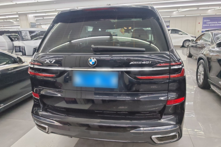BMW X7 2024 صورة سيارة #6