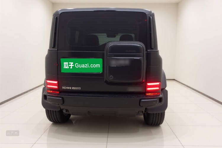 2025 car image #6