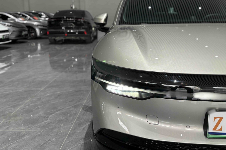 极氪 极氪007 2025 汽车图片 #6