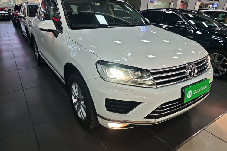 Volkswagen Touareg 2016 car image #6