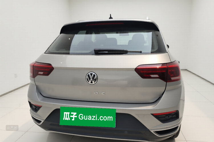 Volkswagen T-Roc 2020 car image #6