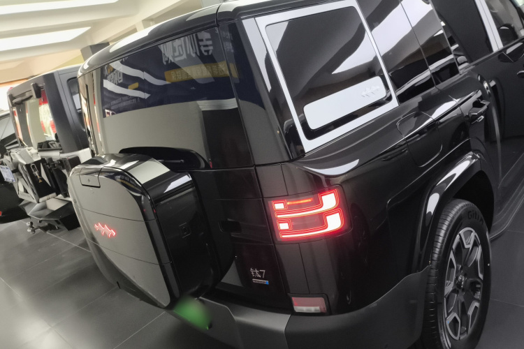 FangChengBao Tiger 7 2025 immagine di auto #6