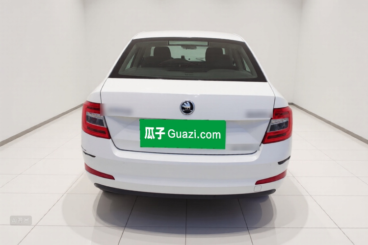 Skoda Octavia 2015 car image #6