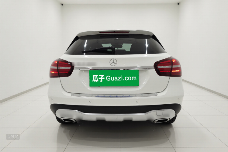 Mercedes-Benz GLA Class 2019 immagine di auto #6