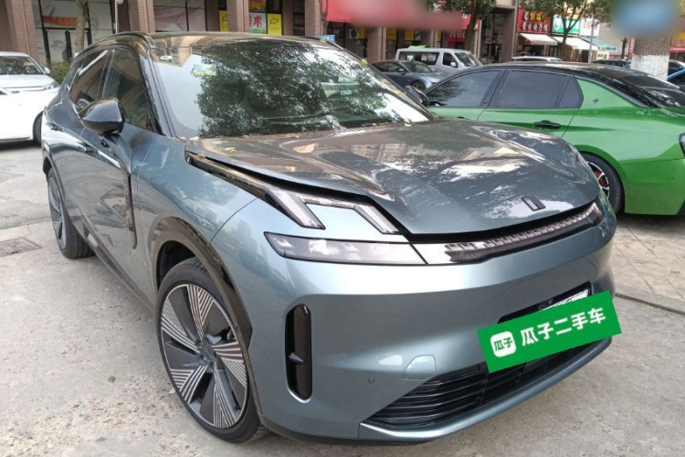 Lynk & Co 08 EM-P 2024 car image #6