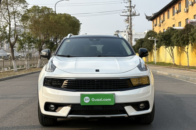 Lynk & Co 01 EM-P 2018 car image #6
