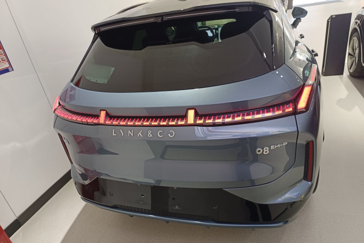 Lynk & Co 08 EM-P 2025 #6 Lynk & Co 08 EM-P 2025 car image #6