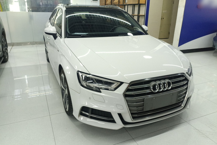 Audi A3 2019 car image #6