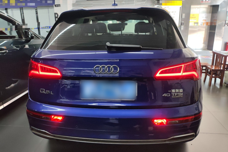 Audi Q5L 2019 صورة سيارة #6