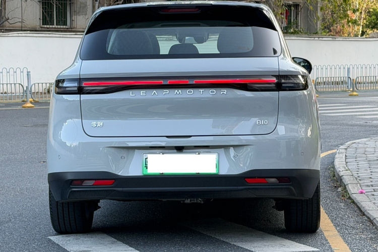 零跑汽车 零跑B10 2025 汽车图片 #6