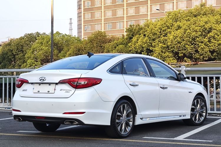 Hyundai Sonata 2015 car image #6