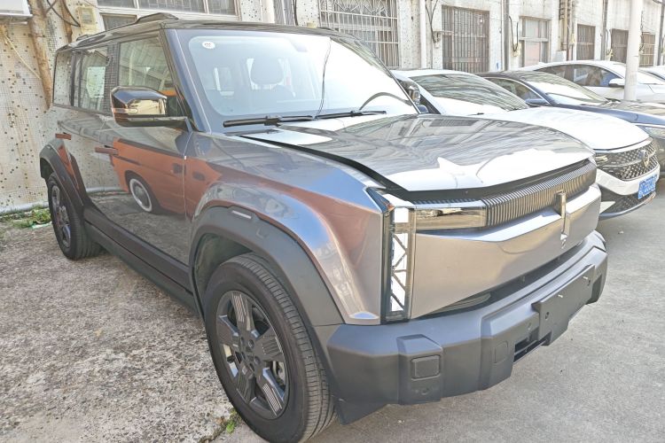 2025 car image #6