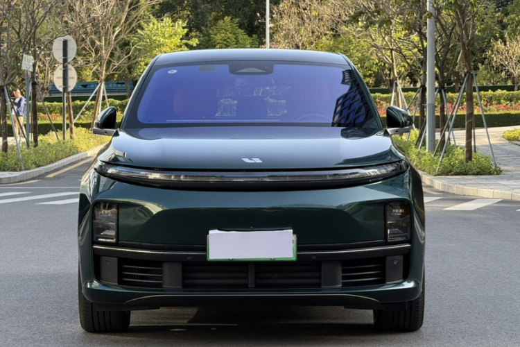 Li L7 2023 #6 Li L7 2023 car image #6