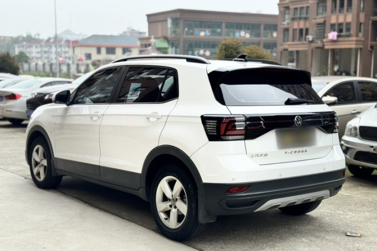 Volkswagen T-Cross 2021 #6 Volkswagen T-Cross 2021 car image #6