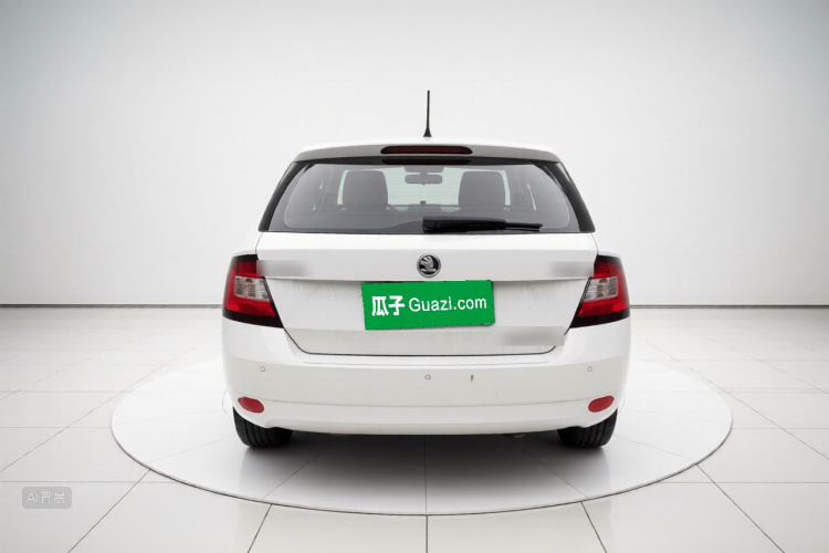 Skoda Fabia 2019 изображение автомобиля #6