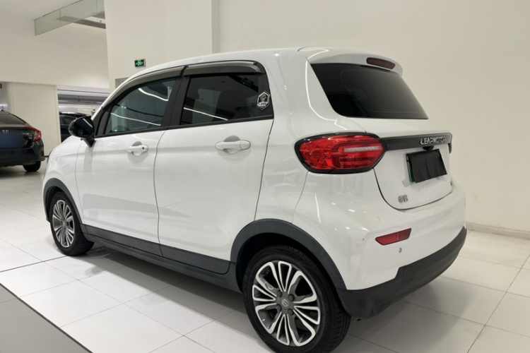 零跑汽车 零跑T03 2022 汽车图片 #6