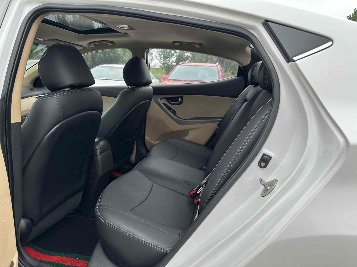 Hyundai Elantra MD 2012 immagine di auto #6