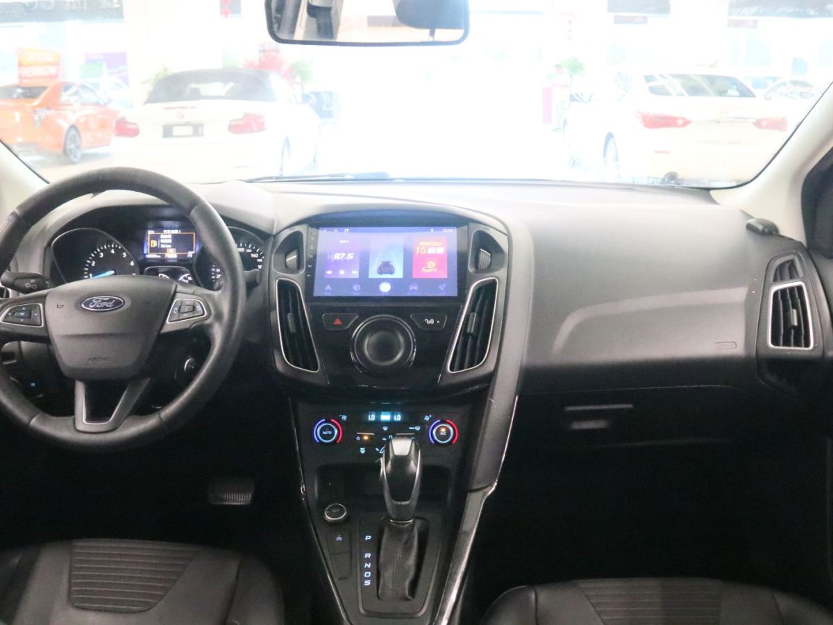 Ford Focus (Imported) 2017 صورة سيارة #6