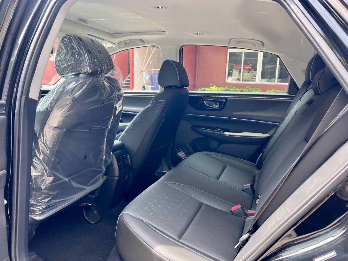 Honda e:NP2 2025 car image #6