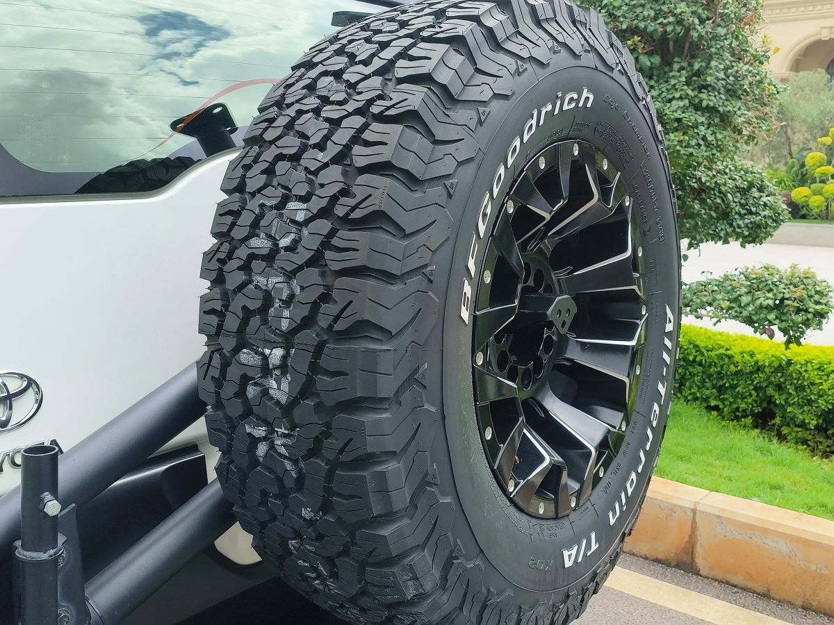 Toyota FJ Cruiser 2020 immagine di auto #6