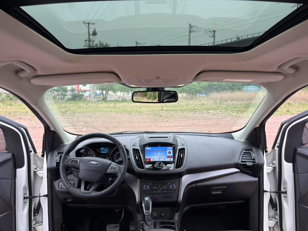 Ford Kuga 2017 car image #6