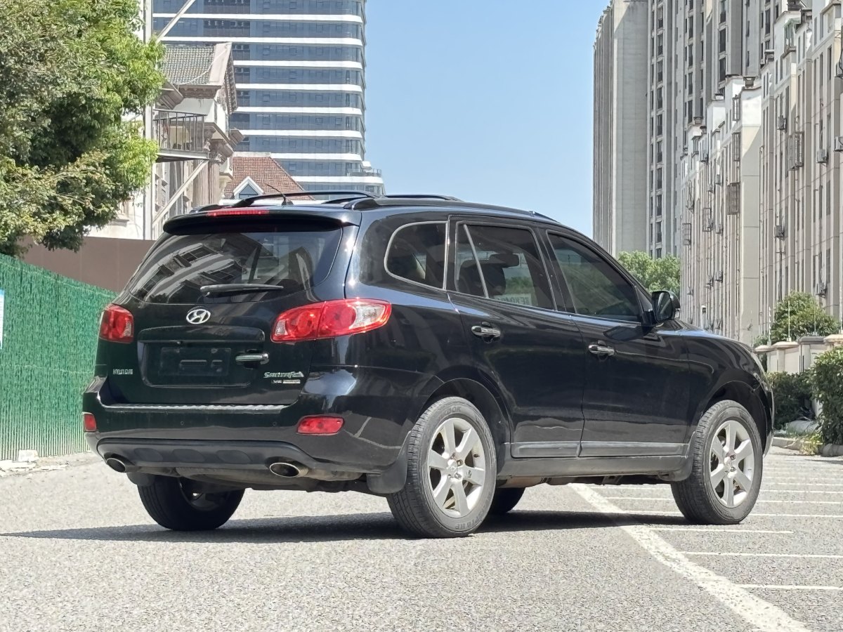 Hyundai Santa Fe Classic 2009 car image #6