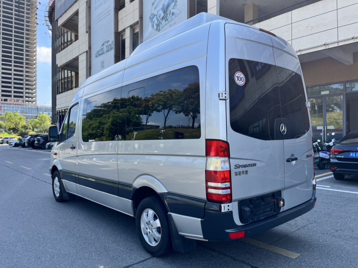 Mercedes-Benz Sprinter 2013 car image #6