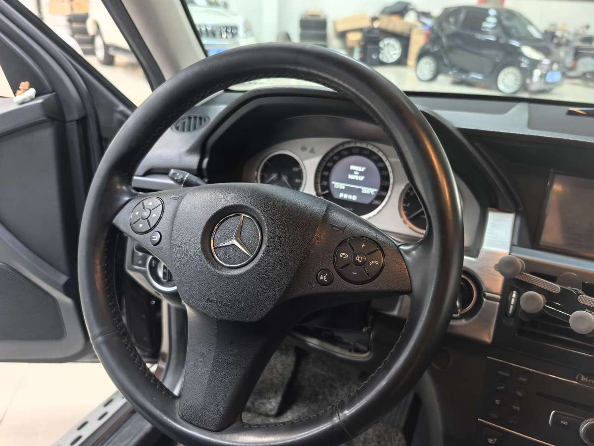 Mercedes-Benz GLK Class (Imported) 2012 #6 Mercedes-Benz GLK Class (Imported) 2012 car image #6