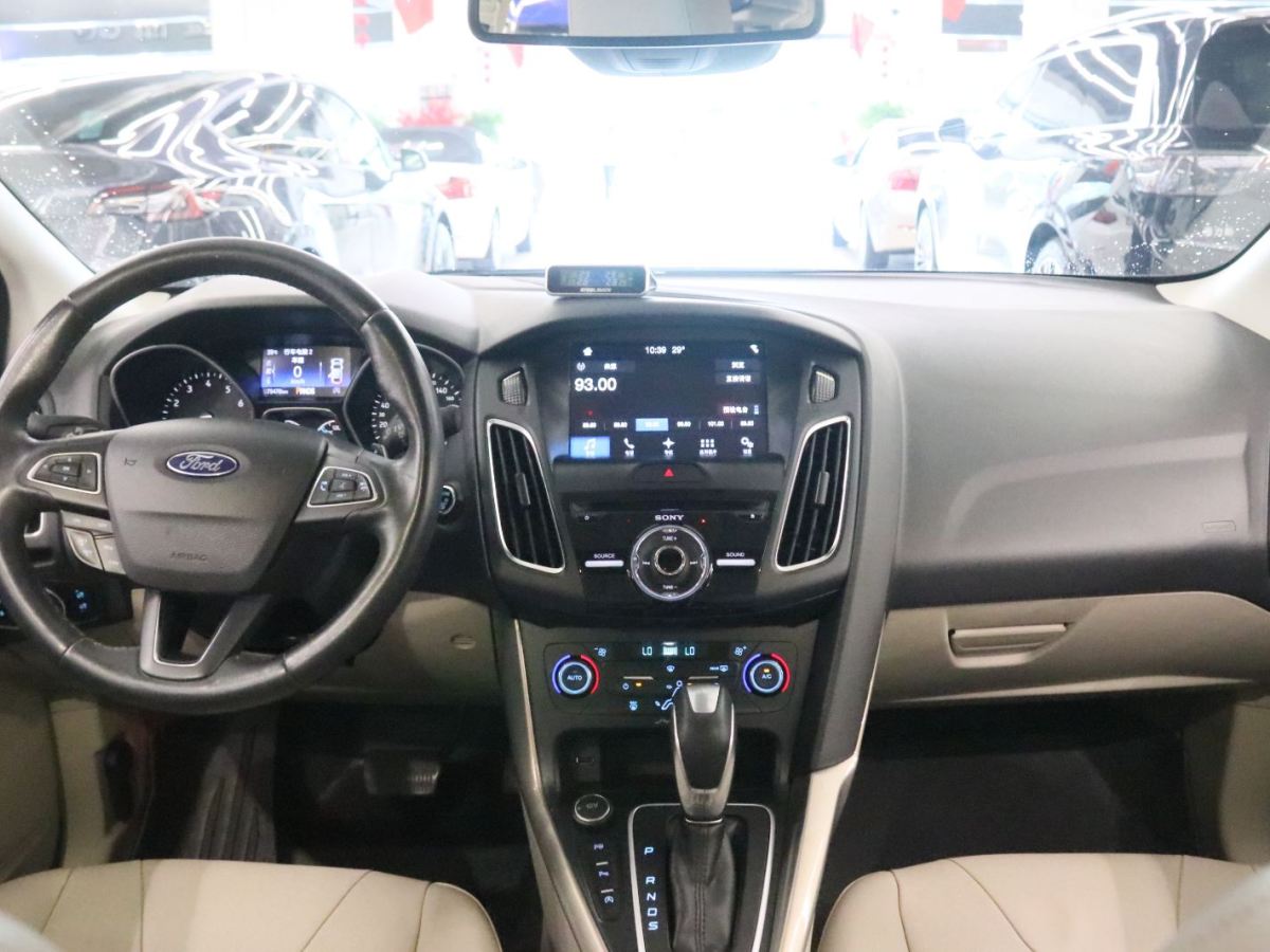 Ford Focus (Imported) 2017 #6 Ford Focus (Imported) 2017 car image #6