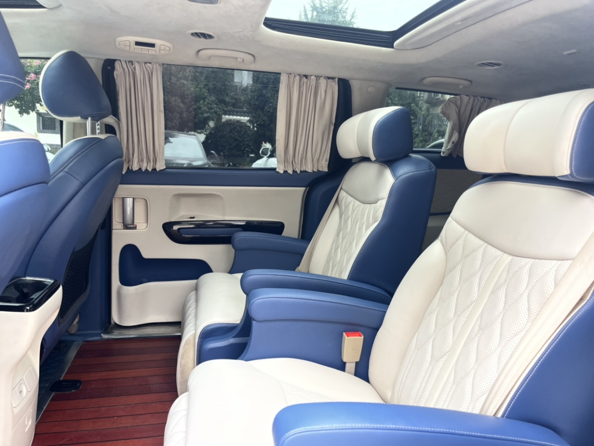 Kia Carnival (Imported) 2017 immagine di auto #6