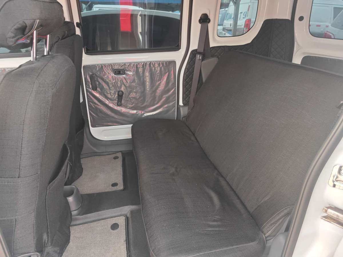 五菱汽车 五菱之光新能源 2025 汽车图片 #6