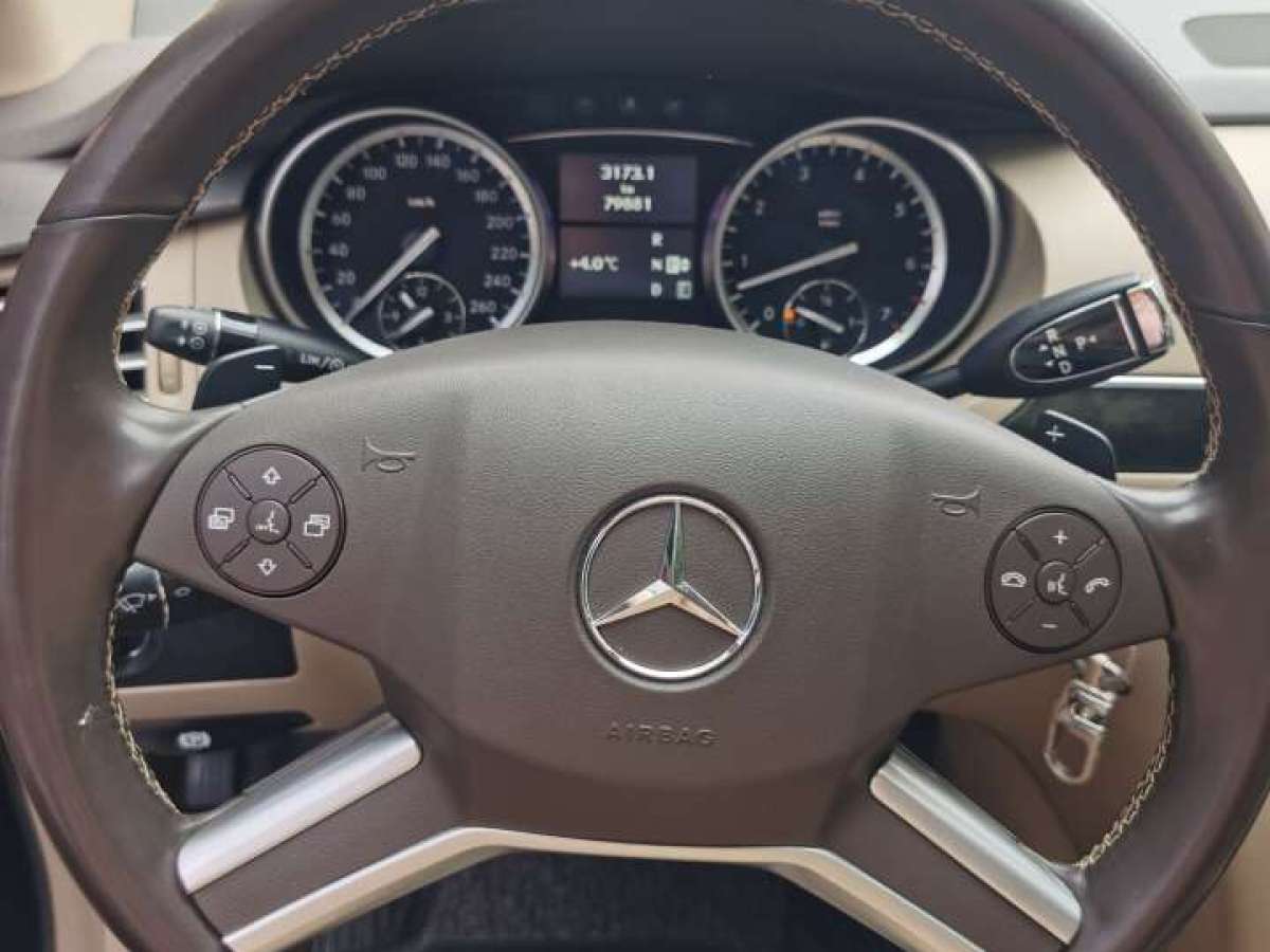 Mercedes-Benz R Class 2016 car image #6