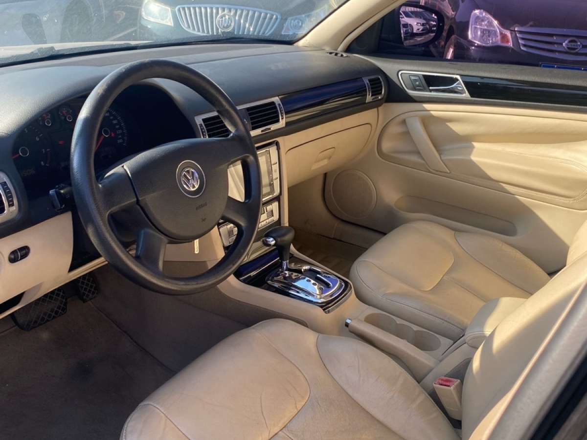 Volkswagen Passat Lingyu 2012 car image #6