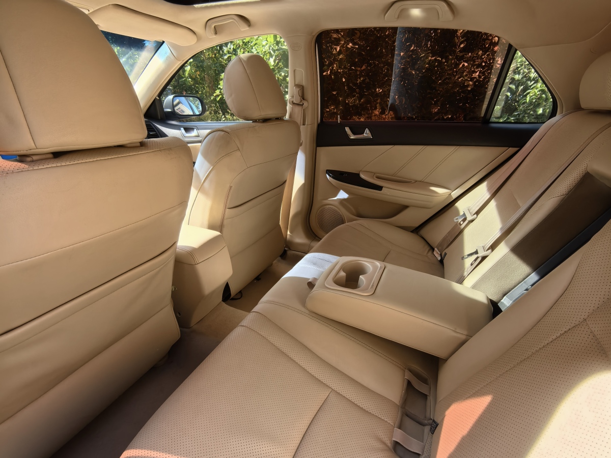 BYD G6 2014 immagine di auto #6