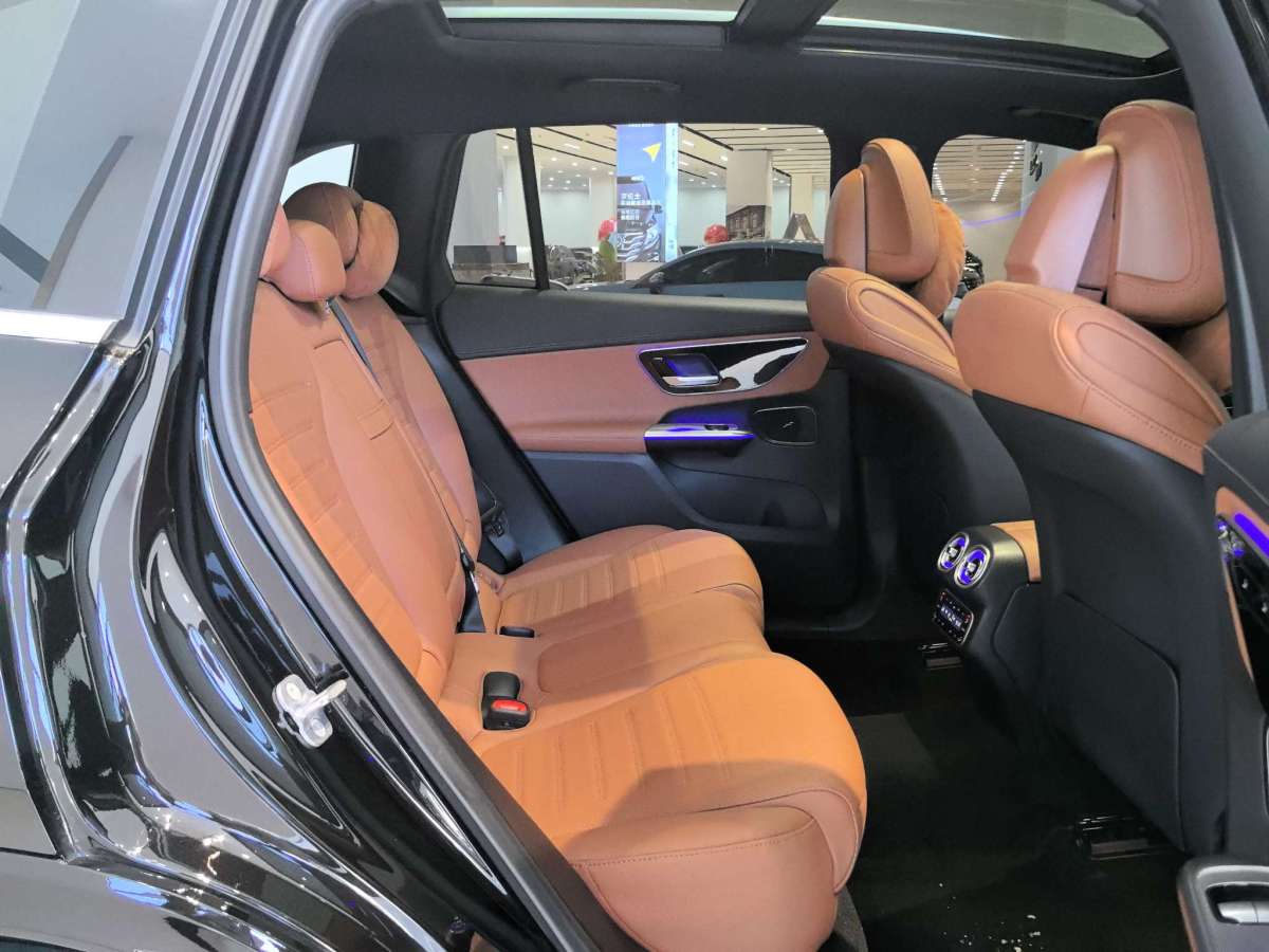 Mercedes-Benz GLC Class 2023 immagine di auto #6