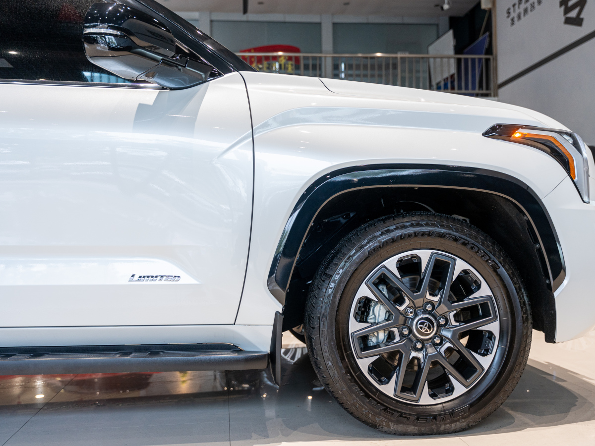 Toyota Sequoia 2023 #6 Toyota Sequoia 2023 imagen de coche #6