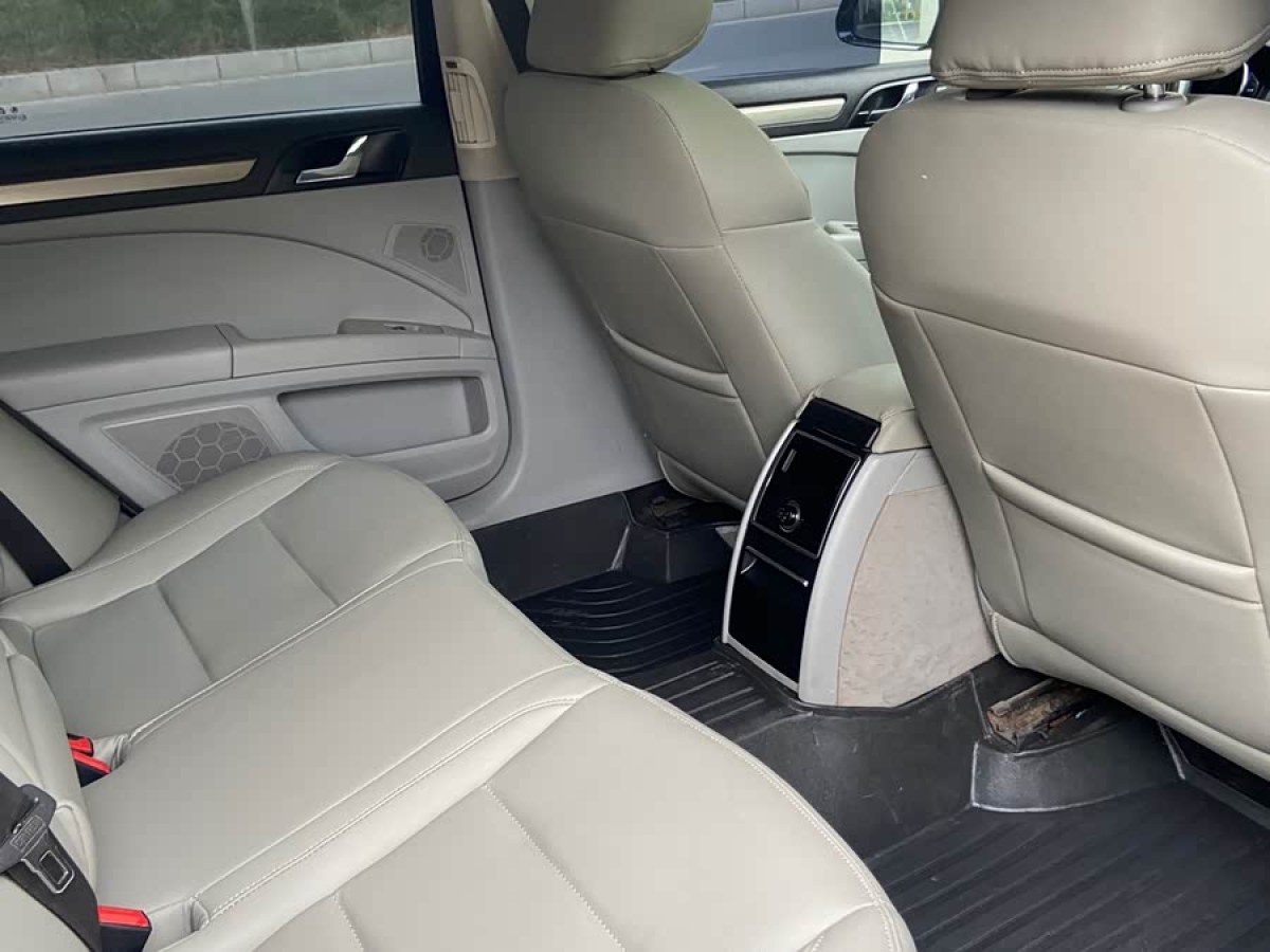 Skoda Superb 2012 صورة سيارة #6