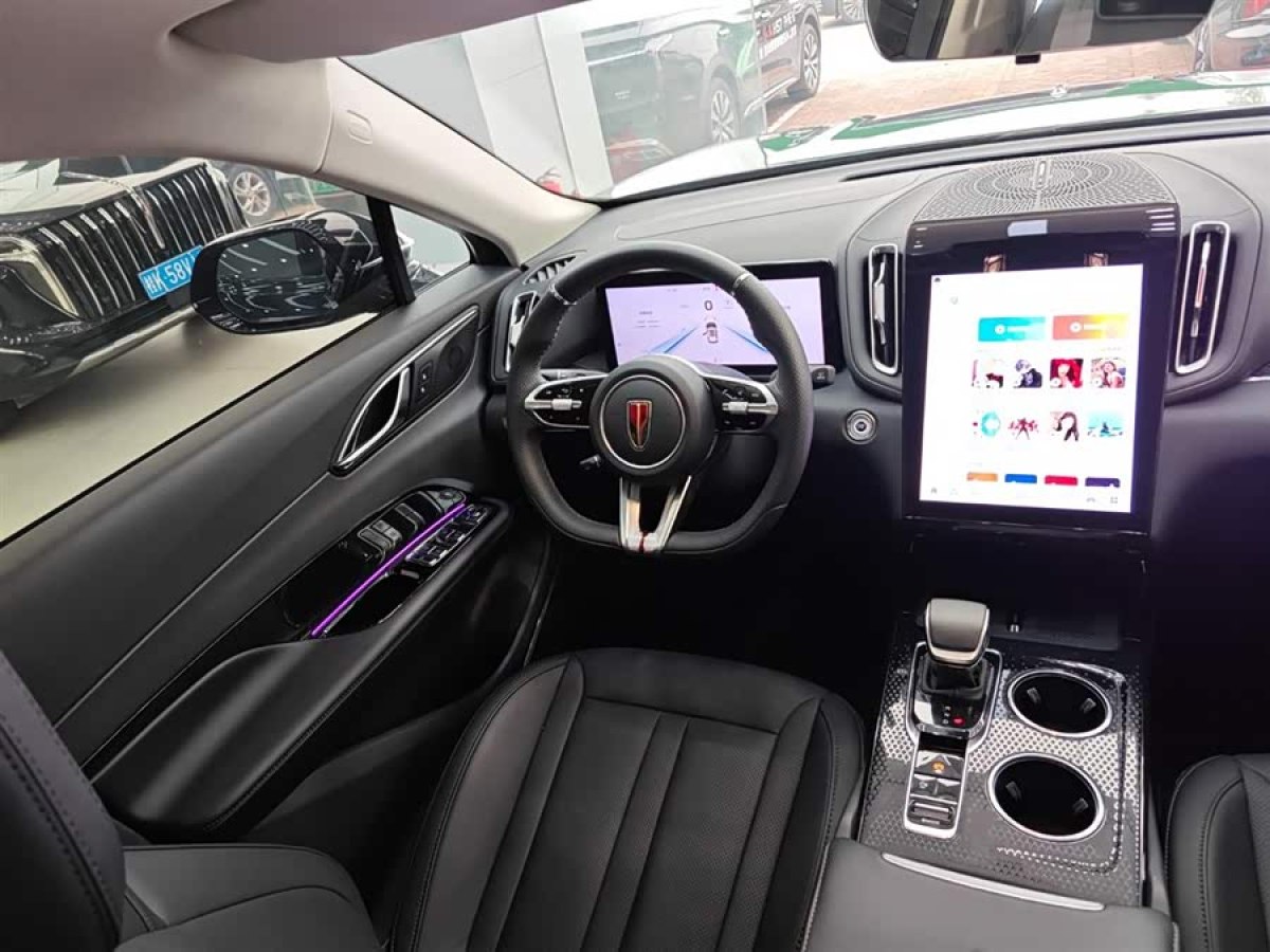 HongQi HS3 PHEV 2024 #6 HongQi HS3 PHEV 2024 car image #6