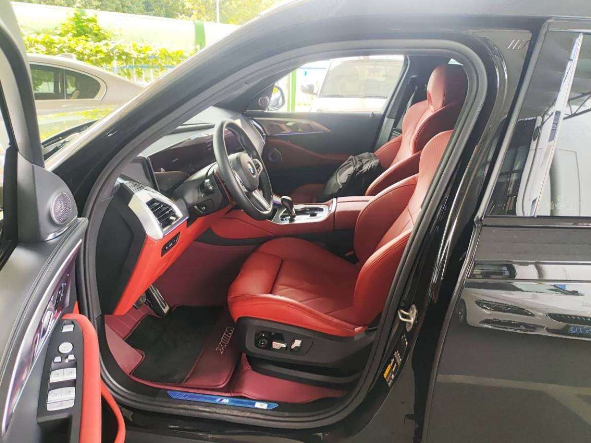 BMW XM 2024 car image #6