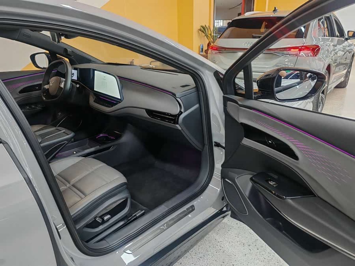 HongQi EH7 2024 car image #6