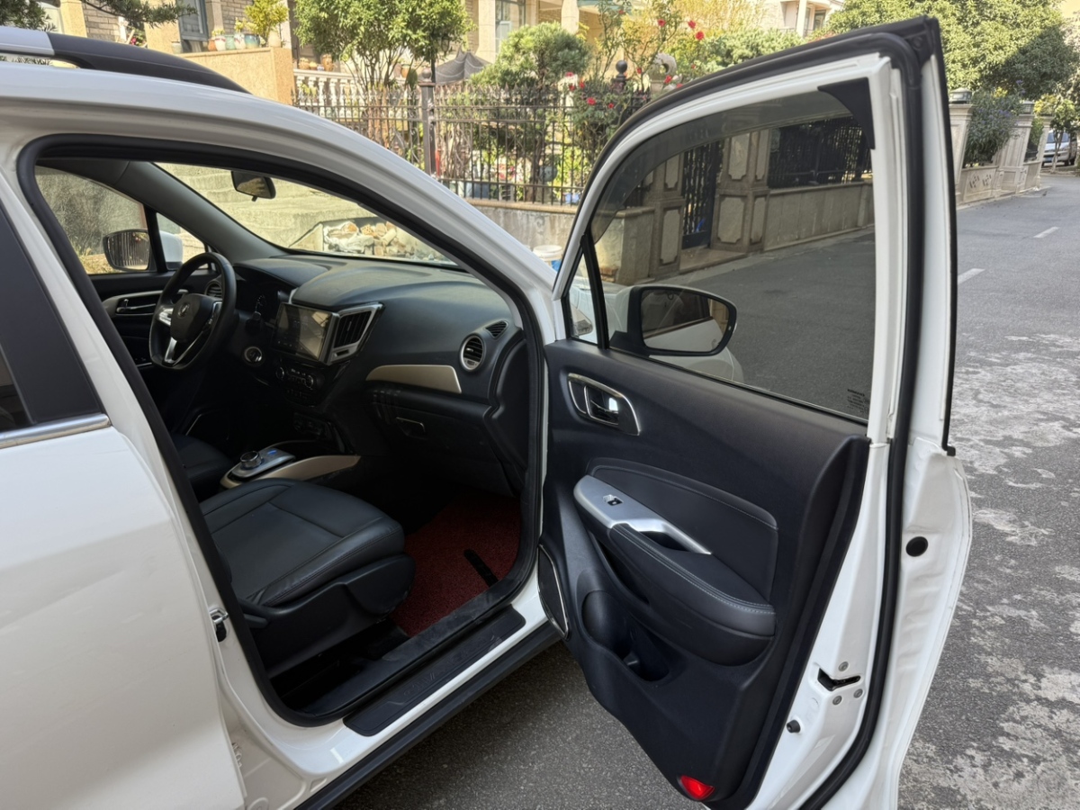 Changan CS15 EV 2019 car image #6